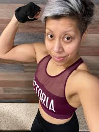 Happy Flex Friday!!!! Feeling way better but not 100% but soon I will BTS  (Bis, tris, and shoulders) W Shaun T I really like this workout and I can't  wait for Monday