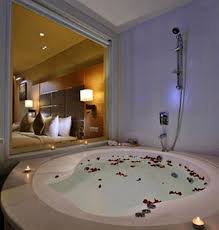 Country Inn And Suites By Carlson A Round Tub With Rose Petals Never Fails To Get One Sighing Country Inn And Suites Country Inn Suites