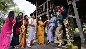 Hari raya aidilfitri (juga hari raya puasa) merupakan perayaan yang dirayakan oleh umat islam. Rakyat Malaysia Sambut Raya Sampai Sebulan Free Malaysia Today Fmt