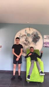 Vidéos de Thomas Verbeke (@thomasverbeke3) avec Gevaccineerd is niet  verkeerd (feat. Omdat het Kan Soundsystem)