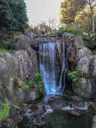 This charming little lake, with its pedal boats, waterfall and chinese pavilion, is one of the locals' favorite places. Stow Lake Roadside Secrets