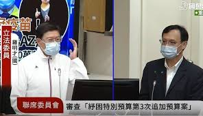 石崇良 ， 中華民國 政治人物 ，現任 衛生福利部 常務次長 ，畢業於 國立臺灣大學 公共衛生學院健康政策與管理研究所， 私立高雄醫學大學 醫學系。 9b1fmw72exdgom