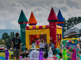 For a single standard rental unit, expect to pay within the range of $135.00 to $250.00 for a typical weekend use. A Guide To Porta Potty Rental Prices Fusionsite