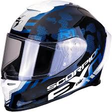 Ce dernier se voit, entre autres, équipé d'une nouvelle coque, d'un nouvel intérieur, d'un pinlock de grande taille et d'aérations. Casque Exo R1 Air Ogi Scorpion Noir Blanc Bleu Moto Axxe Fr Casque Integral