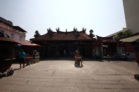 The birthday of the goddess of mercy falls on the 19th day of the 2nd lunar month, marking another time that the temple is packed with devotees eager to pay homage to their deity. Kuan Yin Teng Temple Of The Goddess Of Mercy Penang Nick Chan Dot Net