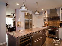 Eclipse Thermally Infused Laminate Cabinets In A Metropolitan Door Style To Give Th Kitchen Interior Design Decor Installing Kitchen Cabinets Kitchen Remodel