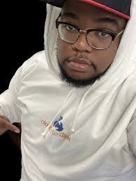 Emanuel Lee's Instagram, Twitter & Facebook