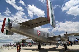 Desde principios de octubre, el ejército y fuerza aérea mexicanos han realizado distintas labores para apoyar a la población afectada por las lluvias en tabasco. Aeroimagenes De Mexico Fam Fuerza Aerea Mexicana North American B 25j Mitchell Rafael Cordero Sant Aviones Mexicanos Fuerza Aerea Aviones De Combate