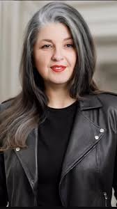 It’s my Birrrrthday!🎂🎉🥳 Double nickels 👊🏻💪🏻 Grateful for another  spin around the sun ☀️ 🌍❤️, ., ., #leovibes♌️ #lioness #mybirthday #55