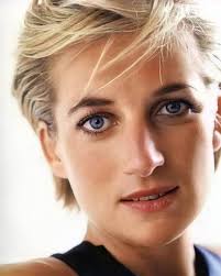 Broadway Taxis “are you looking for a reliable taxi company?” Yeah have  been for years actually and you're company isn't pre booked a taxi ( PRE  BOOKED) didn't turn up I called