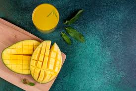 Die chläuche werden in idealem klima bi zu 30 meter hoch, mit wur. Saftigen Roten Mango Reif Kostenlose Foto