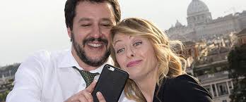 Astro nascente dell'estrema destra italiana e ago della bilancia per la tenuta del governo draghi: Tra Meloni E Salvini Scambio Di Congratulazioni Al Cellulare Secolo D Italia