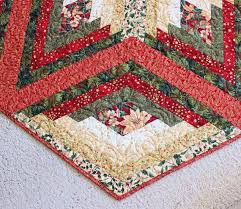 Log cabin tree skirt pattern. Large Christmas Tree Skirt Diamond Log Cabin Quilt In Reds Green And Cream Large Christmas Tree Quilted Table Runners Patterns Christmas Tree Skirts Patterns