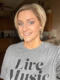 Losing Streak" is all yours today ✨ It's about the bruises I earned getting  here and I wouldn't trade a single one of 'em. Written by me & @jivey  Produced by @monsieurmatt