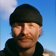 Vicki Hooper (@hoopsy82)