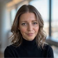 Leah Boston's Instagram, Twitter & Facebook