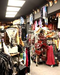 Picknweight Berlin Mitte Vintage Kilo Store Secondhand Vintage Kleidung In Berlin Pick Weight Berlin Shopping Berlin Mitte