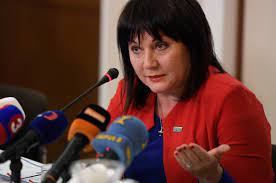 Nesouhlasím s tím, co říkáte, ale až do smrti budu hájit vaše právo to říkat. Snad Neprijdou I Faktury Za Kadernika Reaguji Politici Na Miliony Ktere Schillerova Zaplatila Za Sve Fotky Forum24