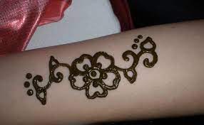 Henna simple tapi indah makedescom via makedes.com. 900 Gambar Henna Simple Bunga Gratis Infobaru
