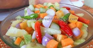 Salah satu menu pendamping nasi kebuli itu acar nanas merah, bisa ditambah dengan timun, wortel dll, acar ini penting banget utk penyeimbang nasi kebuli yang. Resep Acar Timun Mentah Wortel Dan Nanas Menu Penting Idul Adha Acar Mentimun Resep Resep Masakan Indonesia