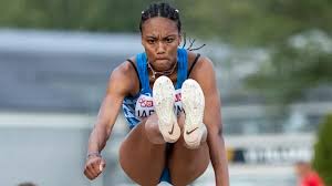 According to our records, he has no children. Rboehghiu9r7pm