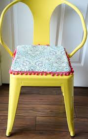 How you can make chair cushions. Diy No Sew Reversible Chair Cushions Momadvice