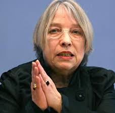 Russland uerte massive kritik an diesem verhalten und stellte sich als folge dessen auf die seite des irans. Antje Vollmer Der Dritte Weltkrieg Hat Langst Begonnen Welt