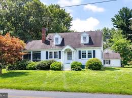 Waterfront clubhouse, indoor & outdoor pools, fitness center Svxh1a0lfjf6tm