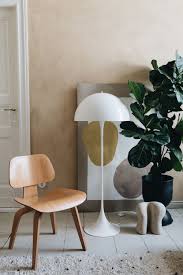Arranging the shelves can become a design project in itself as you judge the right distance and pattern to create visual interest. Mehr Licht Panthella Von Louis Poulsen Herz Und Blut Interior Design Lifestyle Travel Blog Haus Deko Wohnzimmerfarbe Produktdesign