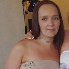 Family's heartbreak as young mum-of-11 dies months after being diagnosed  with cancer