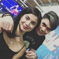 Vhong Navarro & Anne Curtis - Happy 9 years Madlang People :) Naka siyam na  taon na tayo simula nagsimula ang #VhongAnne :) | Facebook