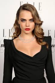 Wavy hair can look very chic with the right hairstyle. 44 Stunning Vintage Waves Bridal Hair Ideas Weddingomania