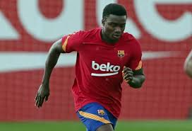 Pour nos journalistes martin mosnier et cyril morin, cette rumeur n'a pas lieu d'être tant le barça galère ces derniers mois pour signer des recrues à bas cout. Transfert Fc Barcelone Moussa Wague Prete En Grece Officiel