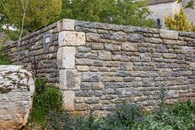 Decorez vos murs exterieurs et cloisons interieures le savoir faire imipierre un gage cosas de casa decoracion de unas hogar. Bloc En Pierre Pour Mur Pierre A Batir De Cenevieres Occitanie Pierres Apparent En Pierre Naturelle