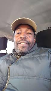 Just found his family. Thank y'all for the quick response 😊