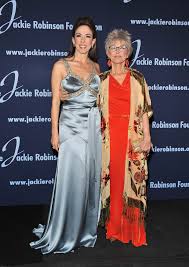 Her husband leonard gordon was a cardiologist and also her manager. Rita Moreno Fernanda Gordon Fernanda Gordon Photos Zimbio