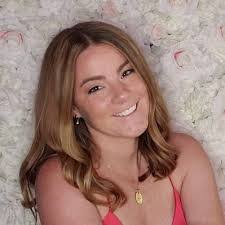 Jessica Glenn's Instagram, Twitter & Facebook