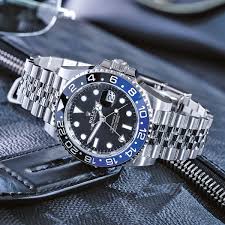 Wristwatches └ watches └ watches, parts & accessories └ jewellery & watches all categories antiques art baby books, comics & magazines business, office & industrial cameras & photography. Batman On Tour Testing The Rolex Gmt Master Ii Watchtime Usa S No 1 Watch Magazine