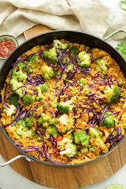 The indonesian classic nasi goreng, spiced up with an extra portion of vegetables.that's how you create your own fitness fried rice with vegetables.at the same time, you save a lot of calories thanks to the vegetables in the fried rice, without sacrificing taste. Vegetable Fried Rice Nasi Goreng Recipe Elle Republic