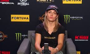 Rywalka chciała mnie nastraszyć, ale chyba zorientowała się, że to nie jest proste (polsat sport). Karolina Owczarz Gotowa Na Walke Podczas Ksw 56 W Mojej Karierze Brakuje Jeszcze Nokautu
