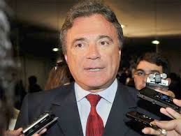 Resultado de imagem para fotos do senador Alvaro Dias