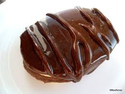 Prăjitura Siret Sau Fursecuri Siretul Cu Cremă De Ciocolată și Glazură De Fondant Savori Urbane Recipe Desserts Cake Pastry