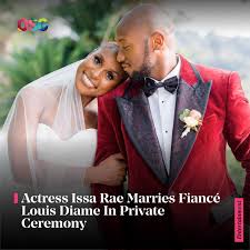 We may still be waiting to see who (if anyone) her character on insecure ends up with, but in real life, issa rae is now a married woman. Pcraoakmnxnagm