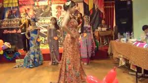 Bakul merupakan wadah seperti mangkok yang terbuat dari anyaman bambu. Lomba Fashion Jarit Gendong Gaun Malam 2 2nd Anniversary Backstand Hongkong Jeand82 O By Jeand82