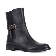 Women's ankle boots with a flat heels handmade of natural black grain  leather - BRAVOMODA
