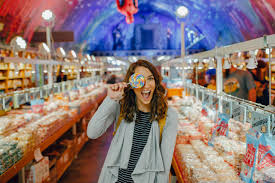 Where is the big yellow barn candy store? Photo Shoot In Candy Store Senior Photos Or Portrait With Candy Original Senior Picture Ideas Minnesota S Largest Candy Photoshoot Photoshoot Senior Photos