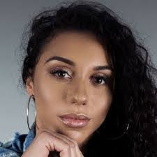 Melissa Clardy's Instagram, Twitter & Facebook