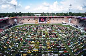Jetzt wird die alte försterei doch saniert. English Bob On Twitter Stadion An Der Alten Forsterei Home Of Fc Union Berlin During The 2014 World Cup Made Their Stadium A Living Room Fans Bringing Their Own Sofas To Watch The Games Https T Co Yzv2riwb4y