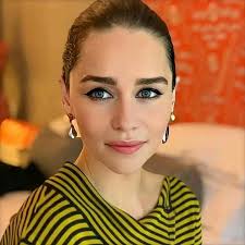 I only been in love like 2 times. Y'all just be loving anybody😂😂😂😂