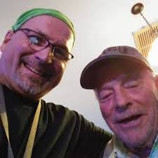 Larry Groover's Instagram, Twitter & Facebook